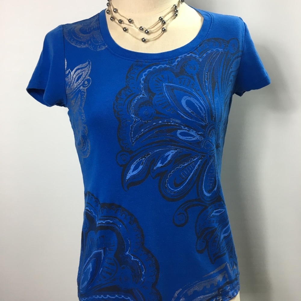 St John’s Bay Print Top Blue Size M round neck